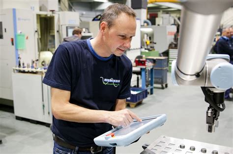Wie Roboter die Arbeit beim Beladen von Maschinen erleichtern.